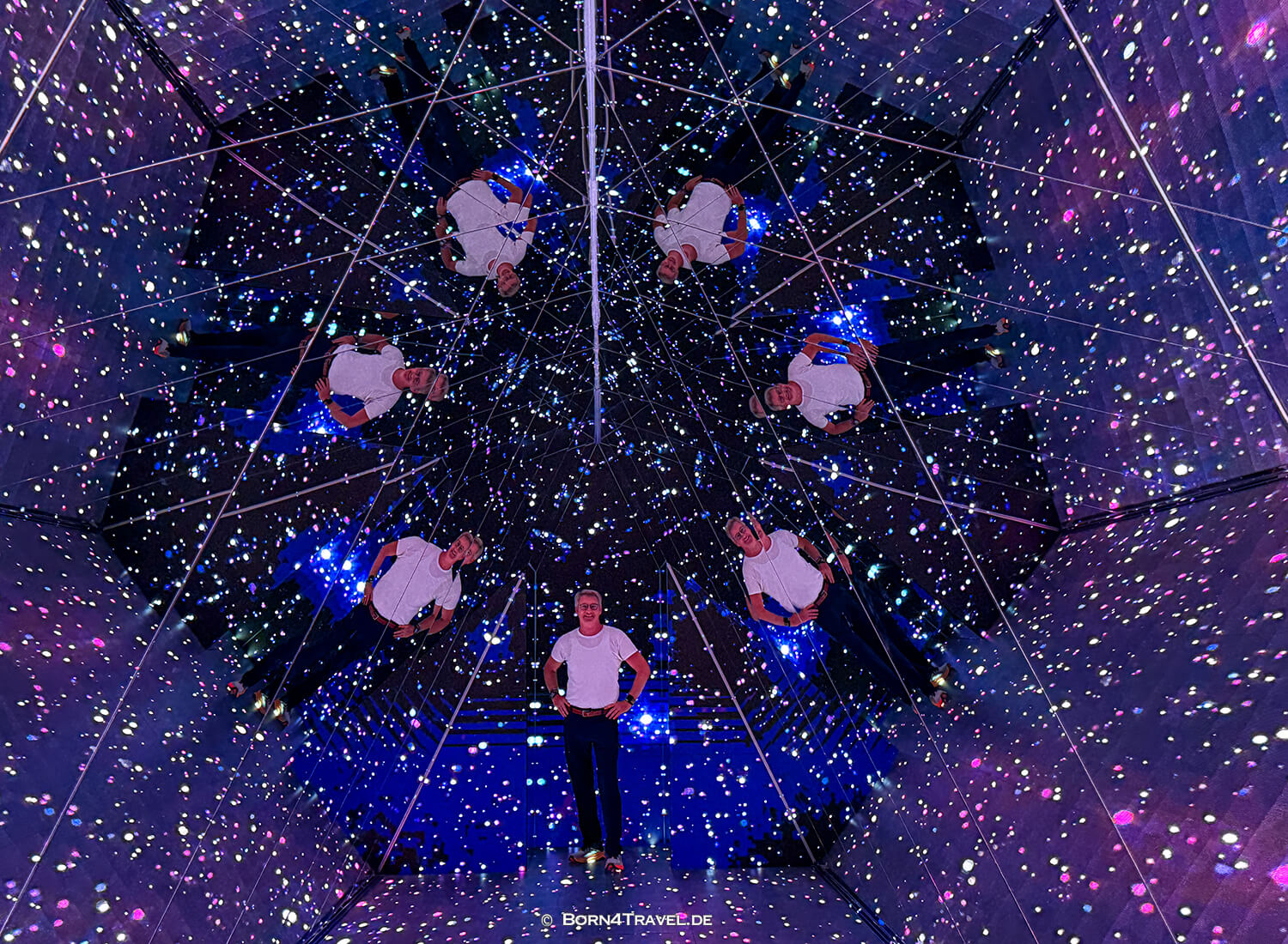Space Time Cube Seacon Bangkae BKK,2026,born4travel.de
