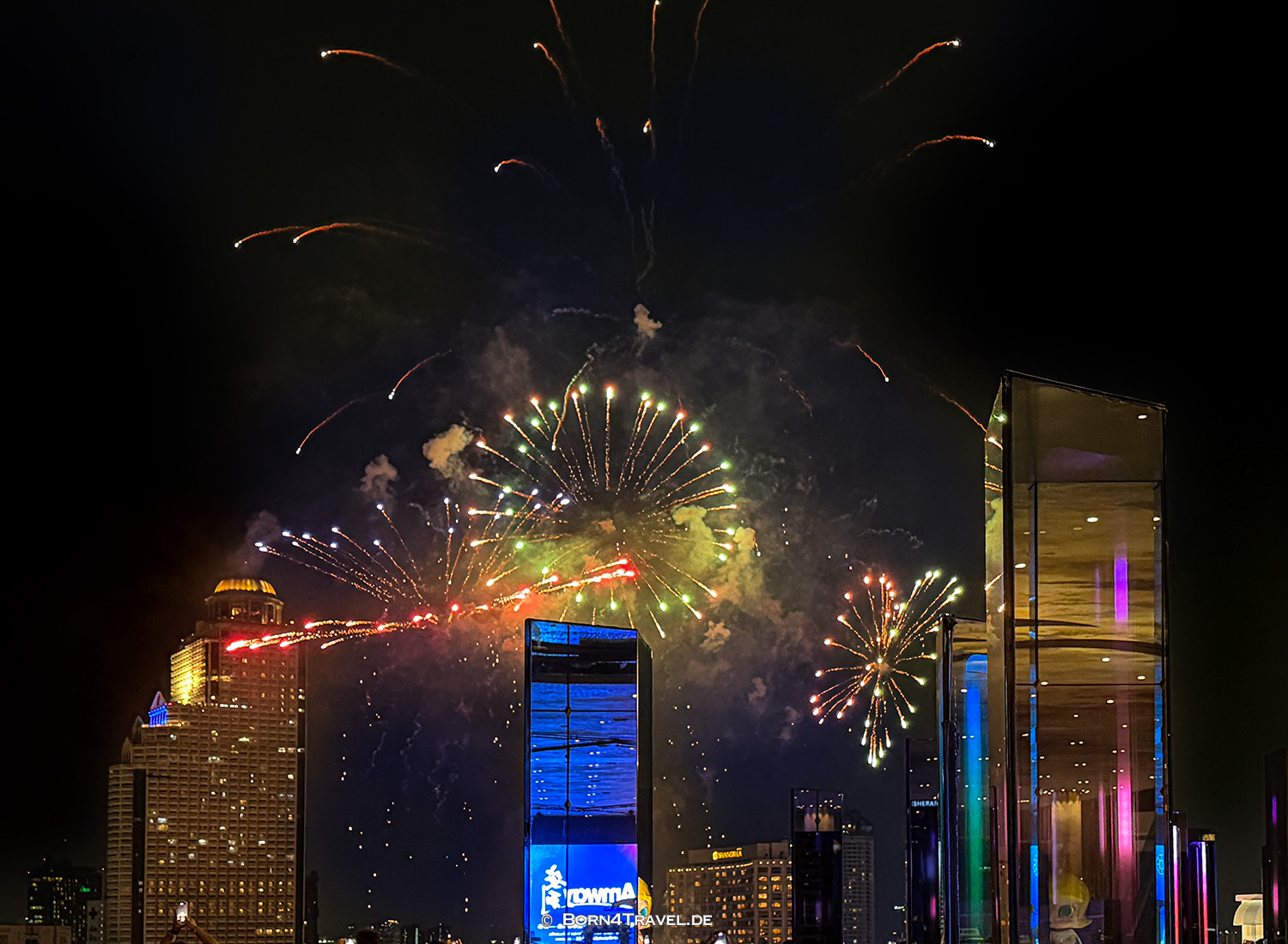 Fireworks Icon Siam Bangkok,2026,born4travel.de
