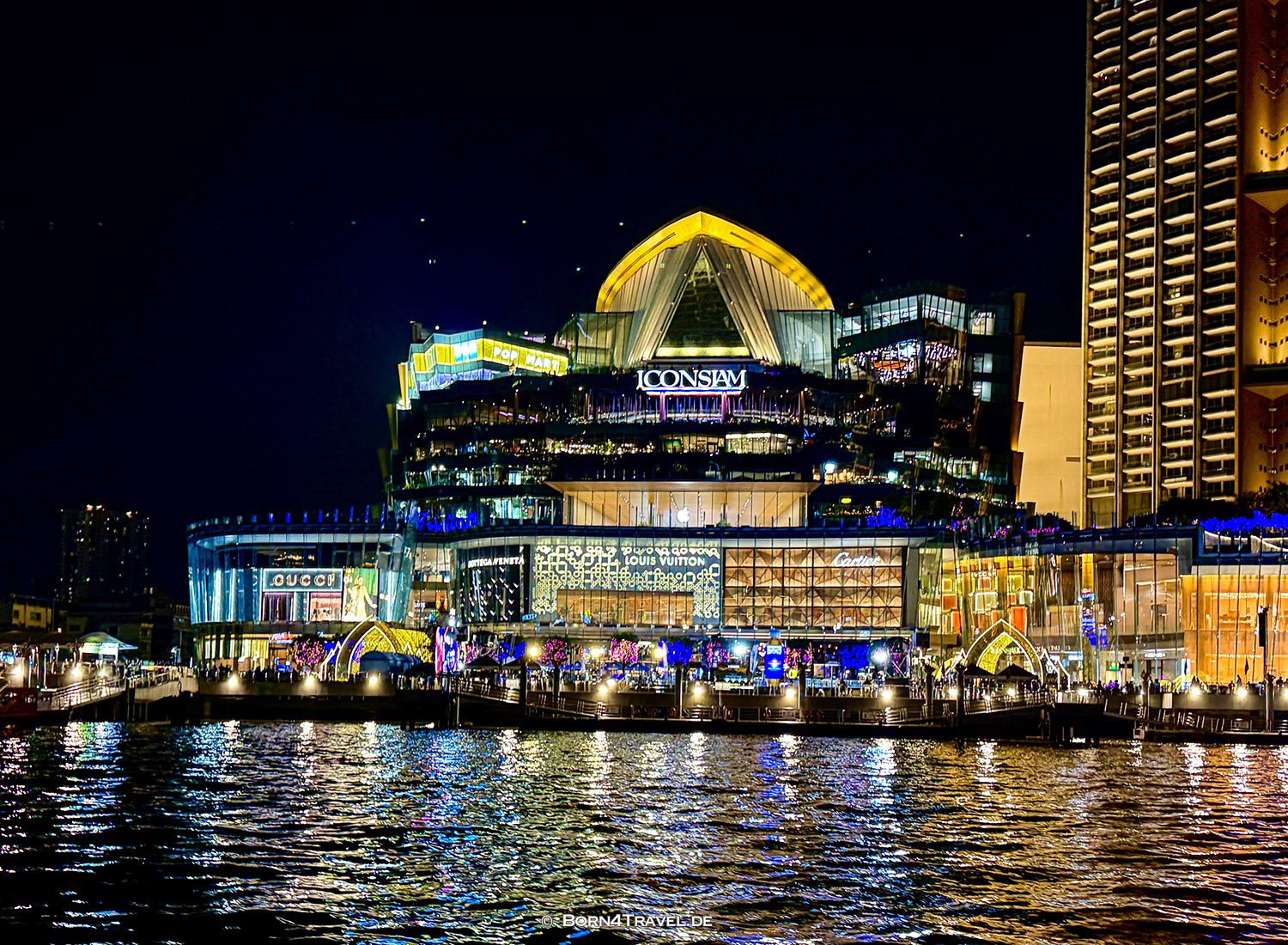 Fireworks Icon Siam Bangkok,2026,born4travel.de