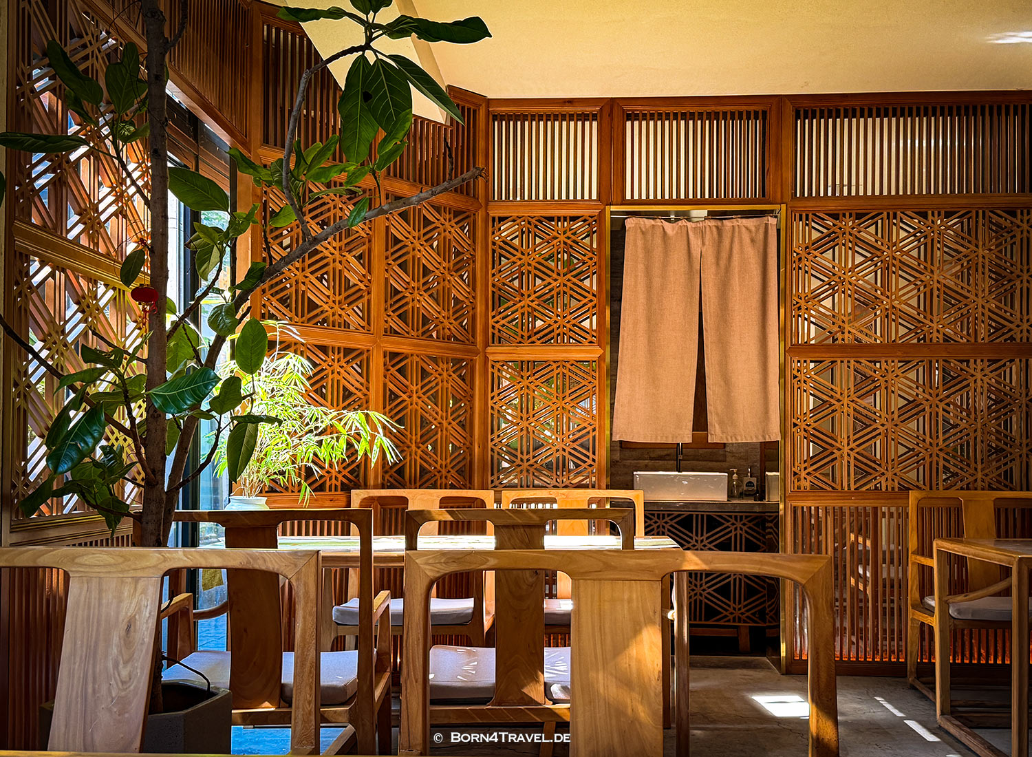 Beijing Lezai Nanluo Boutique Hotel,Hutongs,Beijing,China 2026,born4travel.de Beijing Lezai Nanluo Boutique Hotel,Hutongs,Beijing,China 2026,born4travel.de