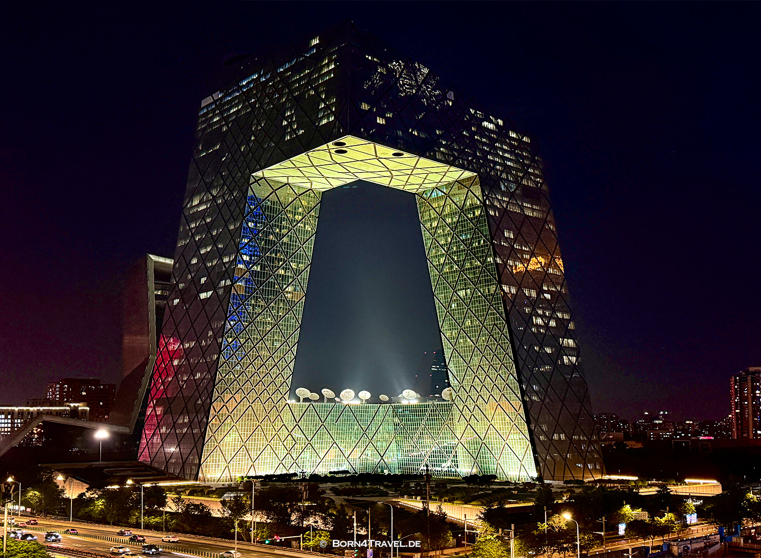 CCTV Headquarters,Beijing,China 2026,born4travel.de CCTV HeadquartersBeijing,China 2026,born4travel.de