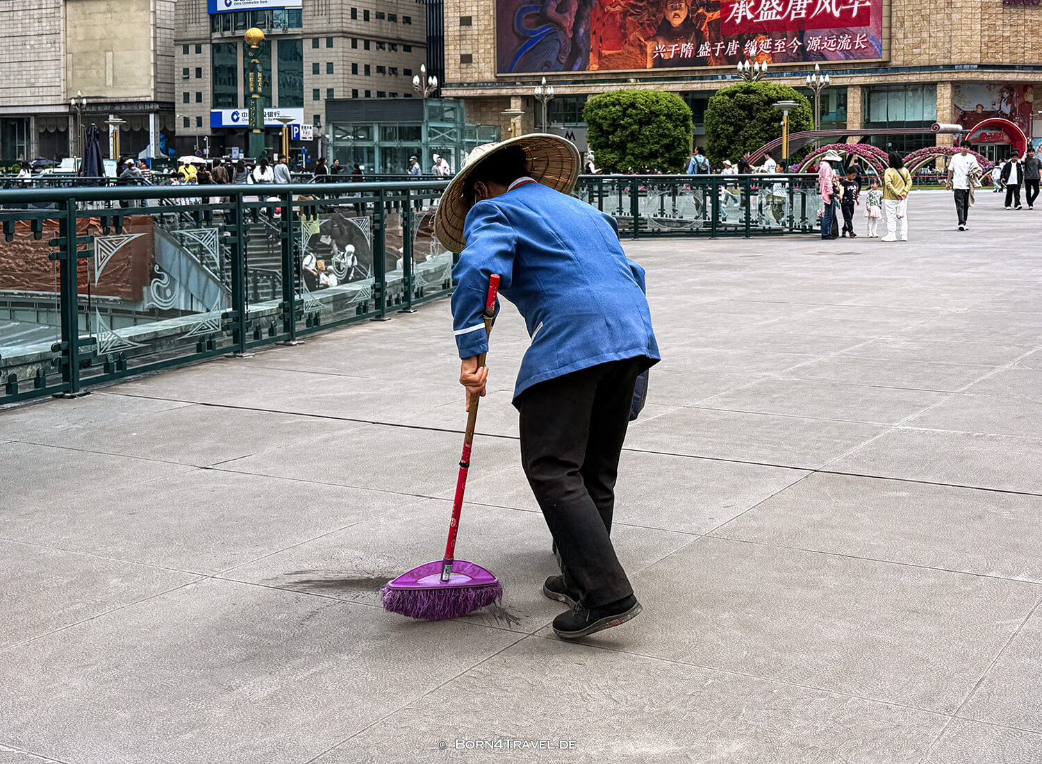 Tianfu Square,Chengdu,Sichuan,China2026,born4travel.de