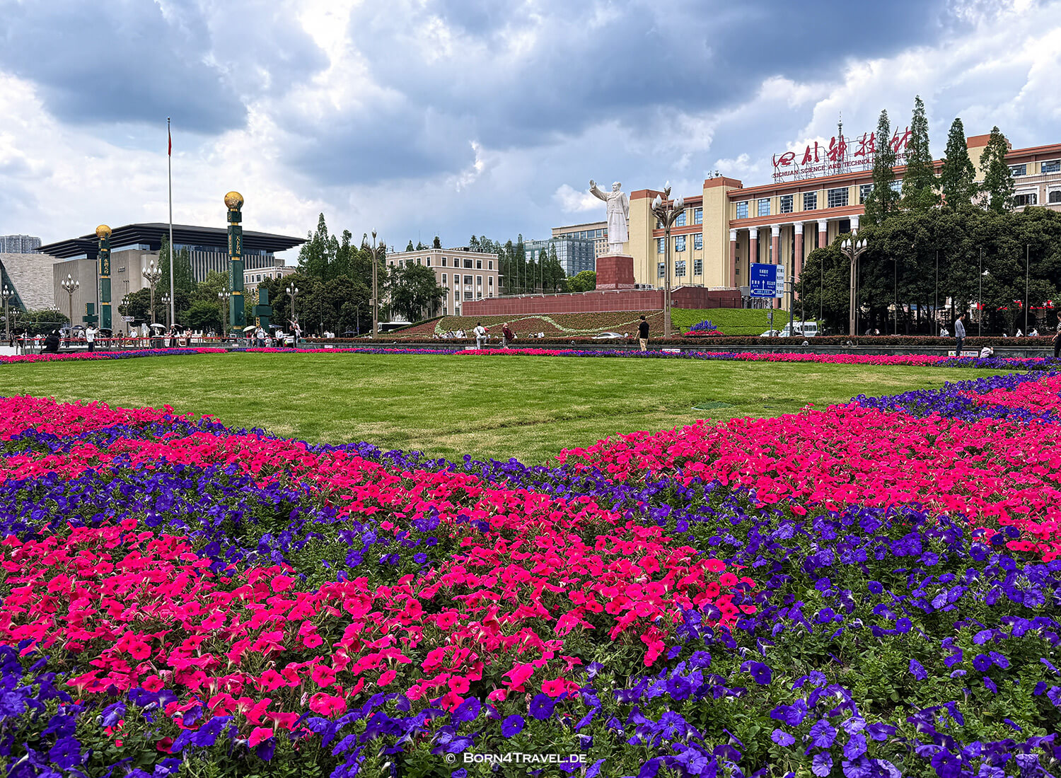 Tianfu Square,Chengdu,Sichuan,China2026,born4travel.de
