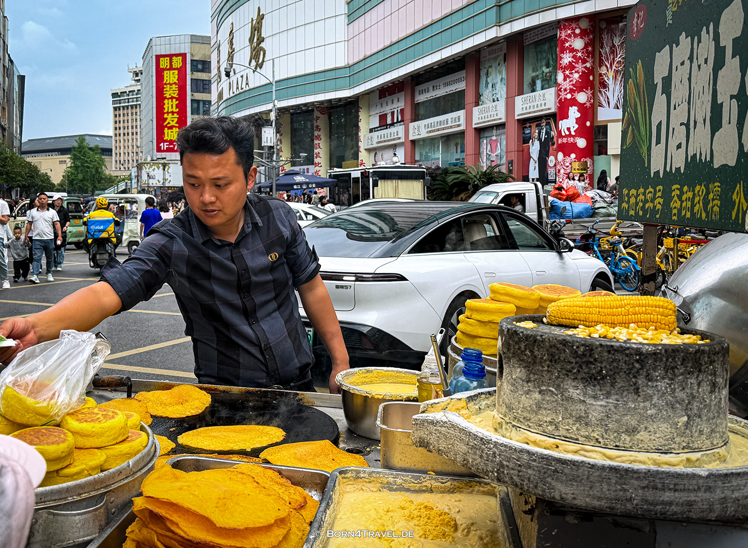 Chunxi Road,Chengdu,Sichuan,China2026,born4travel.de
