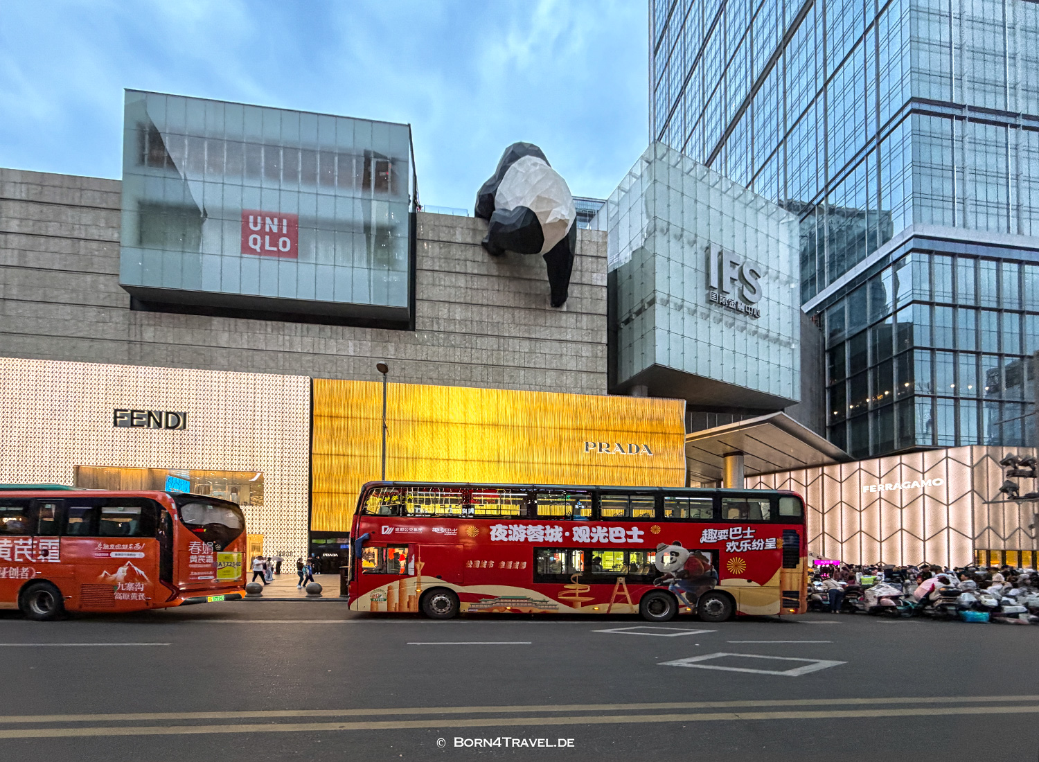 IFS Chengdu,Sichuan,China2026,born4travel.de