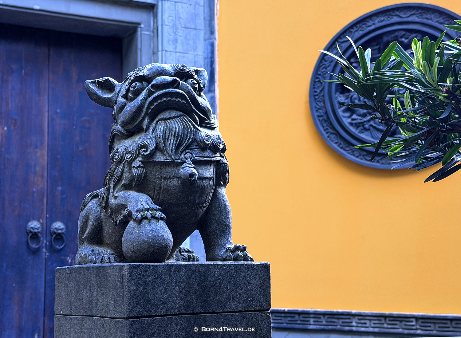 Luohan-Tempel,Chongqing,China2026,born4travel.de