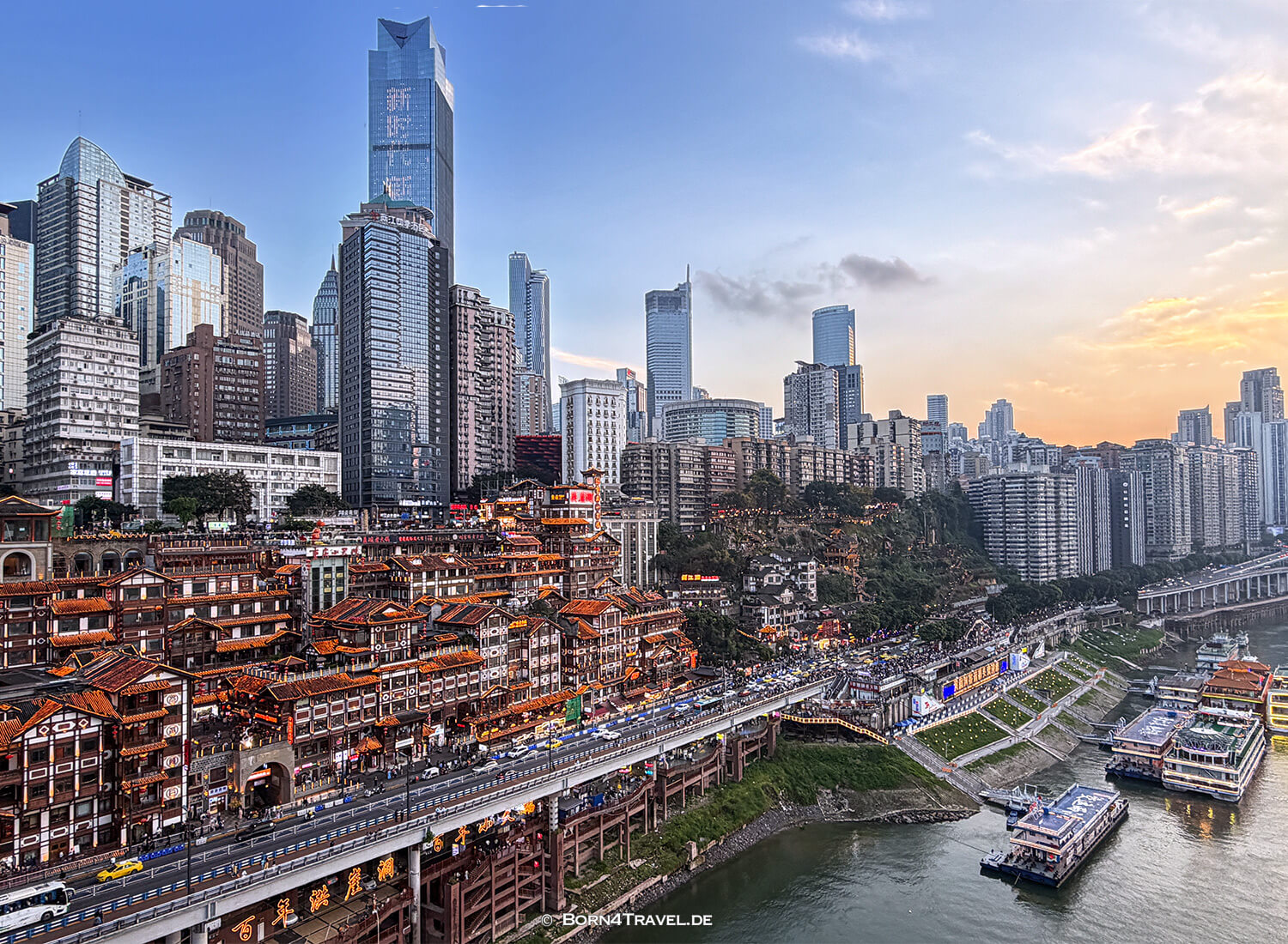 Qiansimen Bridge,Chongqing,China2026,born4travel.de
