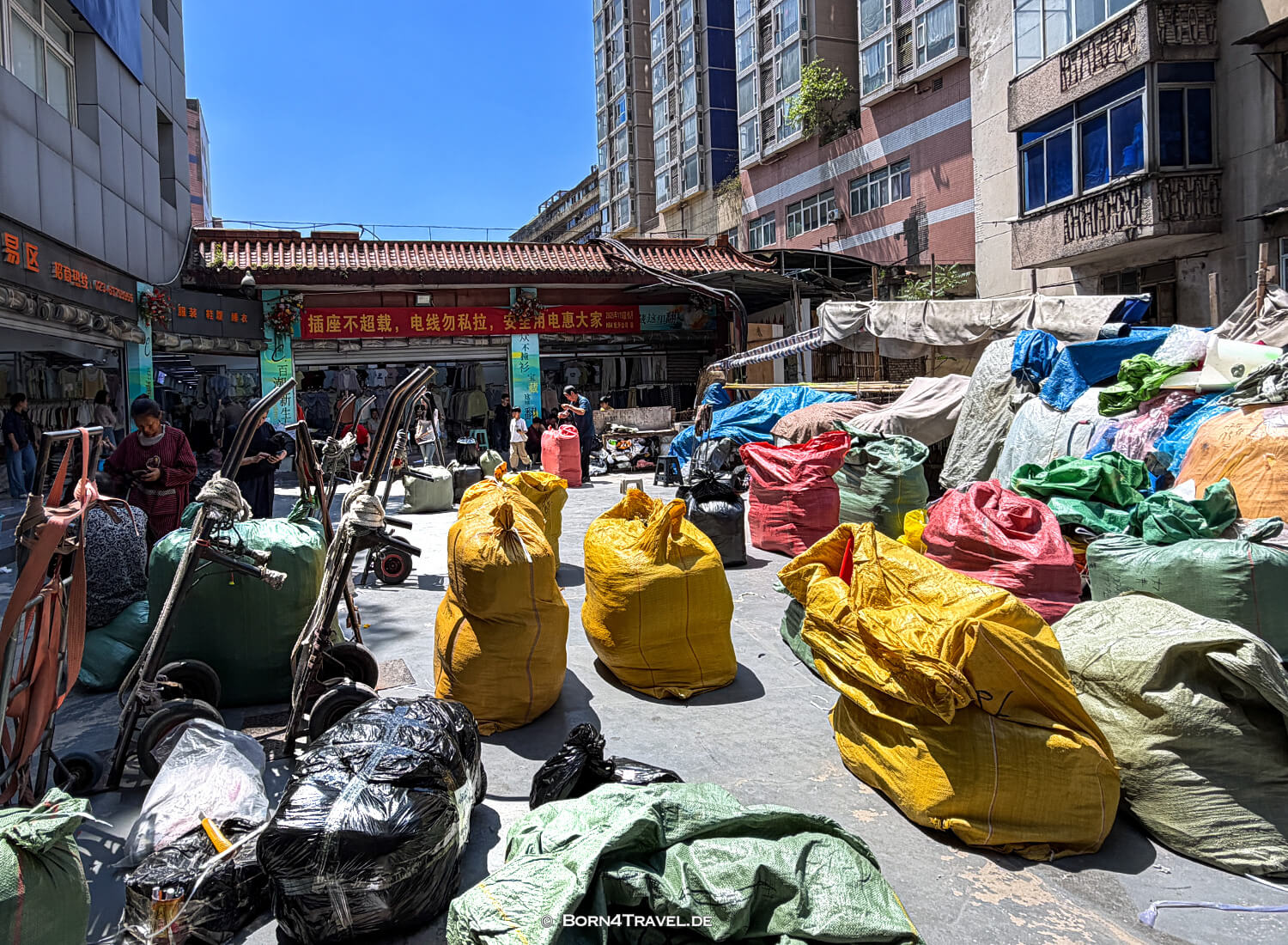 Chaotianmen Wholesale Market,Chongqing,China2026,born4travel.de