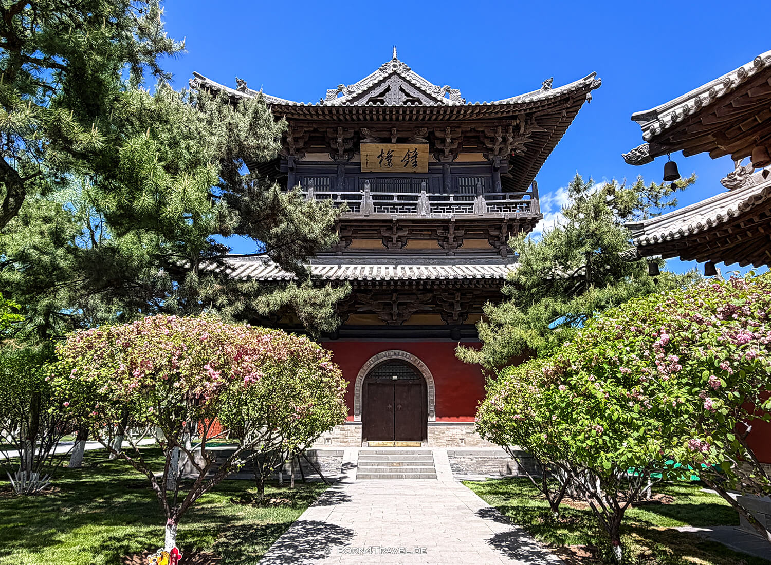 Hanfu,Huayan Tempel,Datong,China2026,born4travel.de