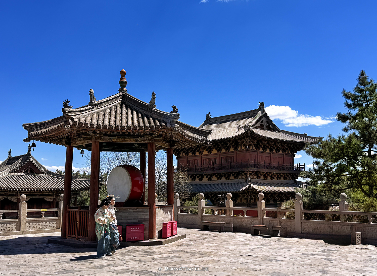 Hanfu,Huayan Tempel,Datong,China2026,born4travel.de