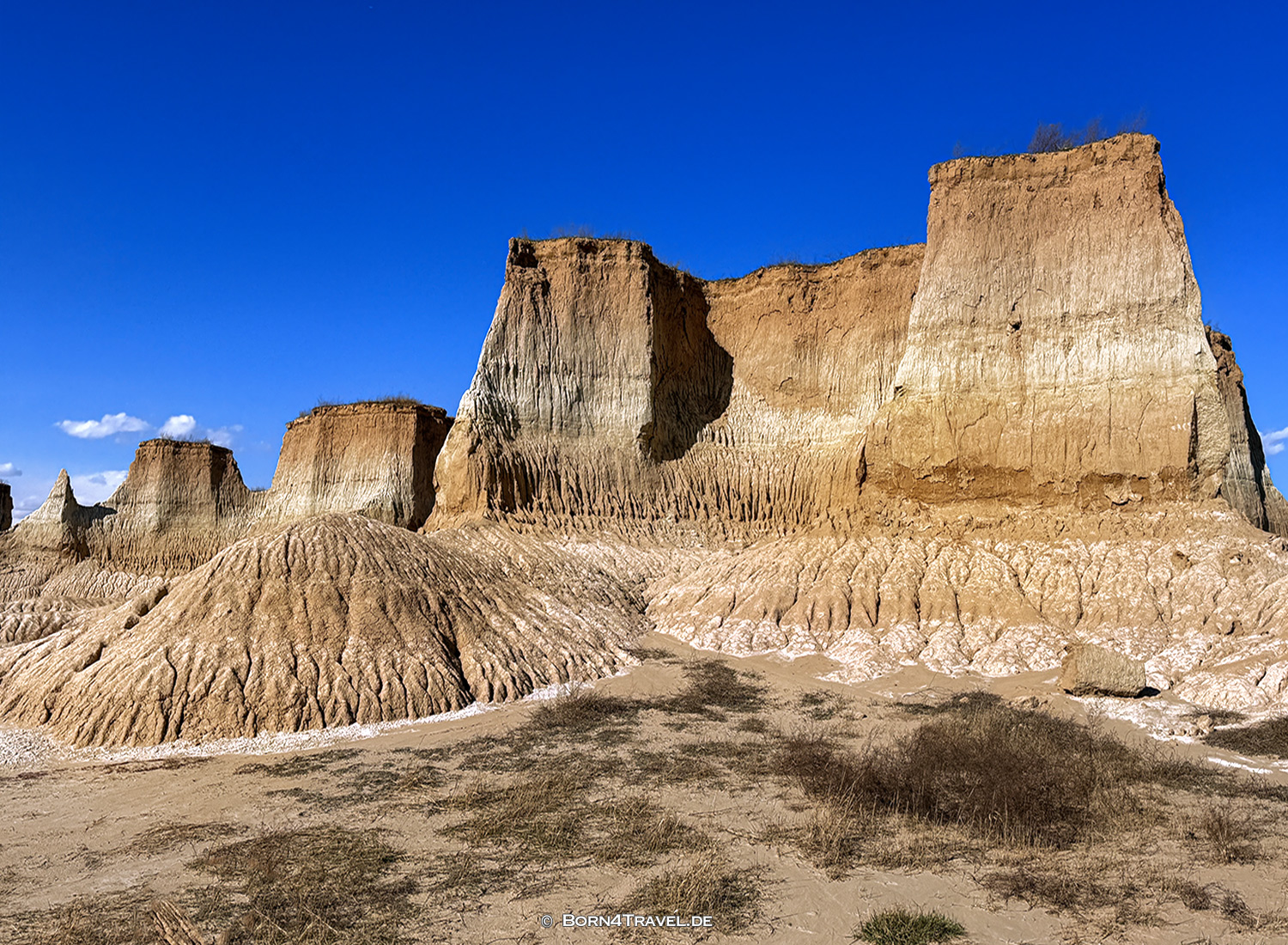 Rote Steine in Tulin,Datong,China2026,born4travel.de