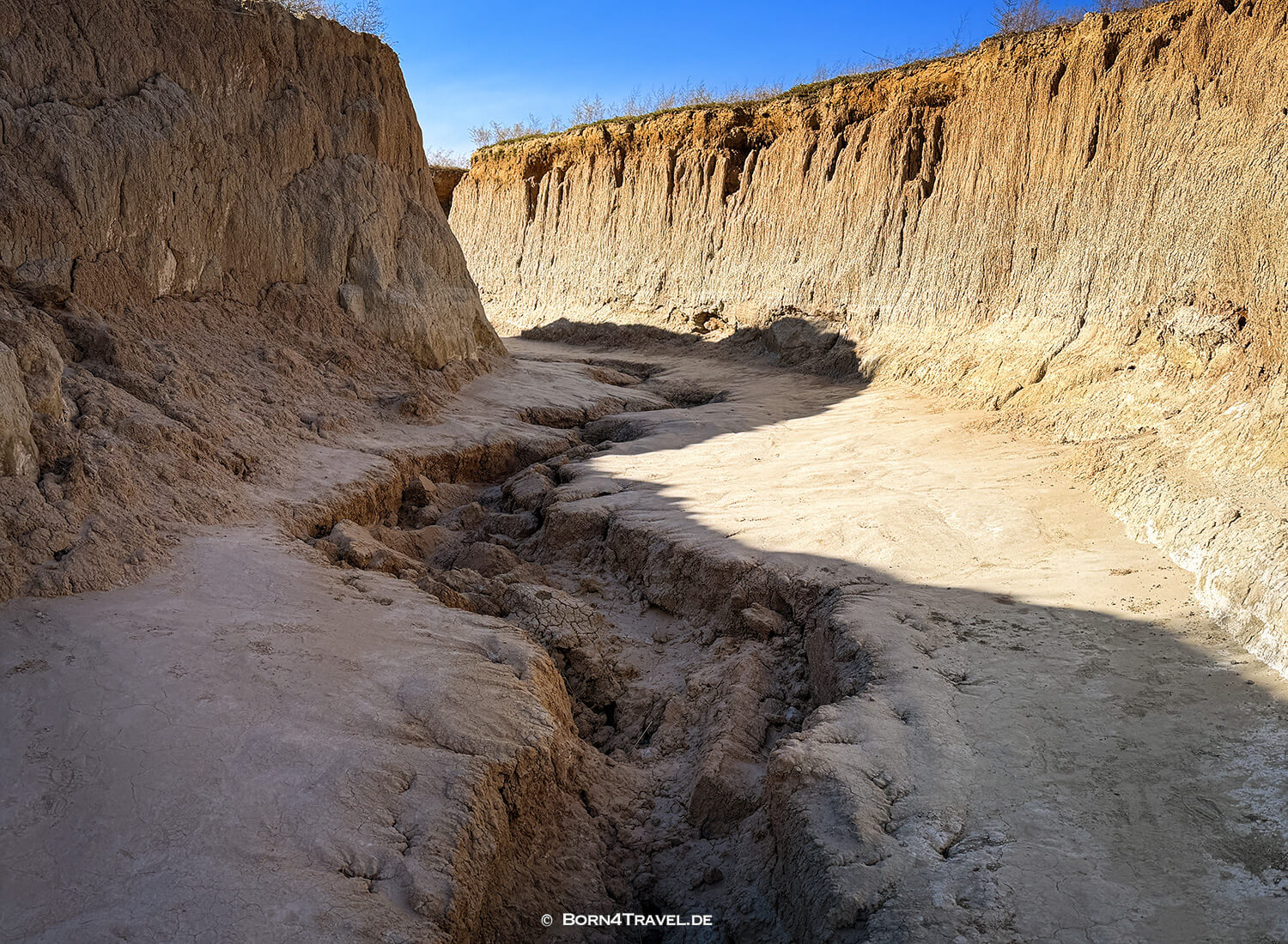 Rote Steine in Tulin,Datong,China2026,born4travel.de
