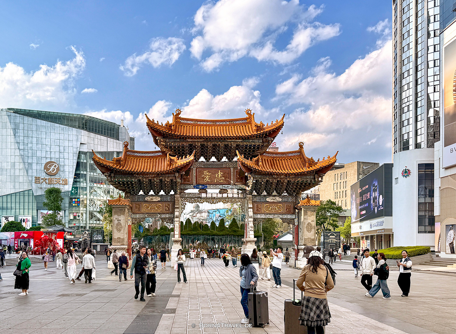 Jingbi Road,Kunming,Yunnan,China2026,born4travel.de