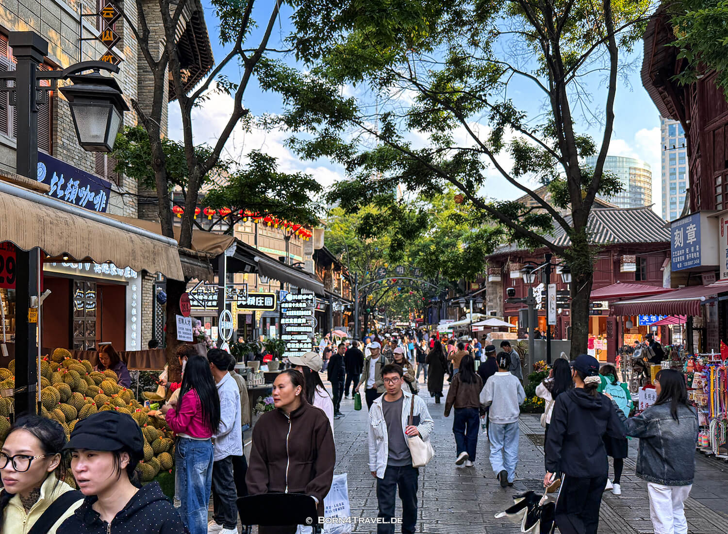 Nanping Street,Kunming,Yunnan,China2026,born4travel.de