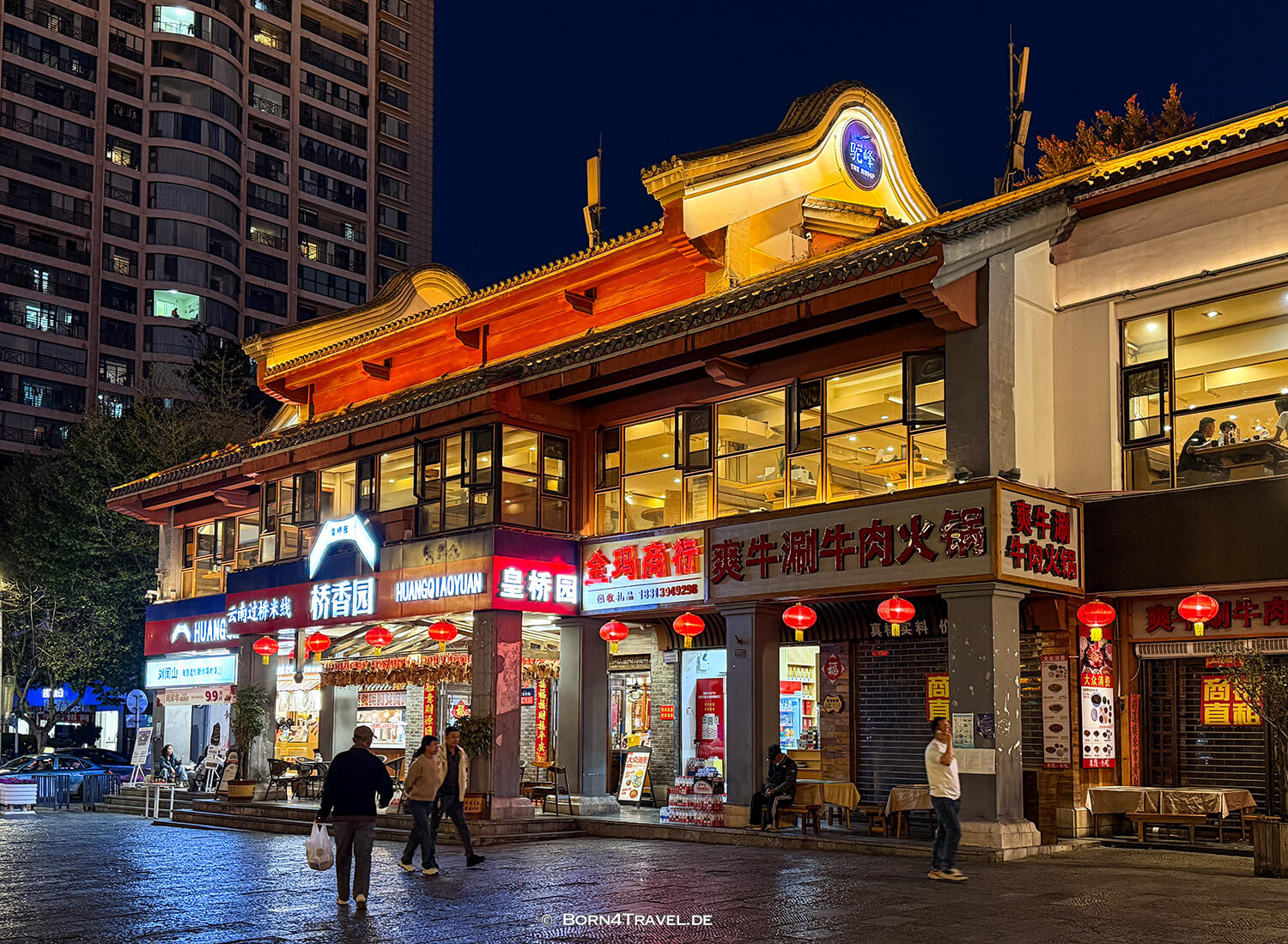 Jinbi Platz,Kunming,Yunnan,China2026,born4travel.de