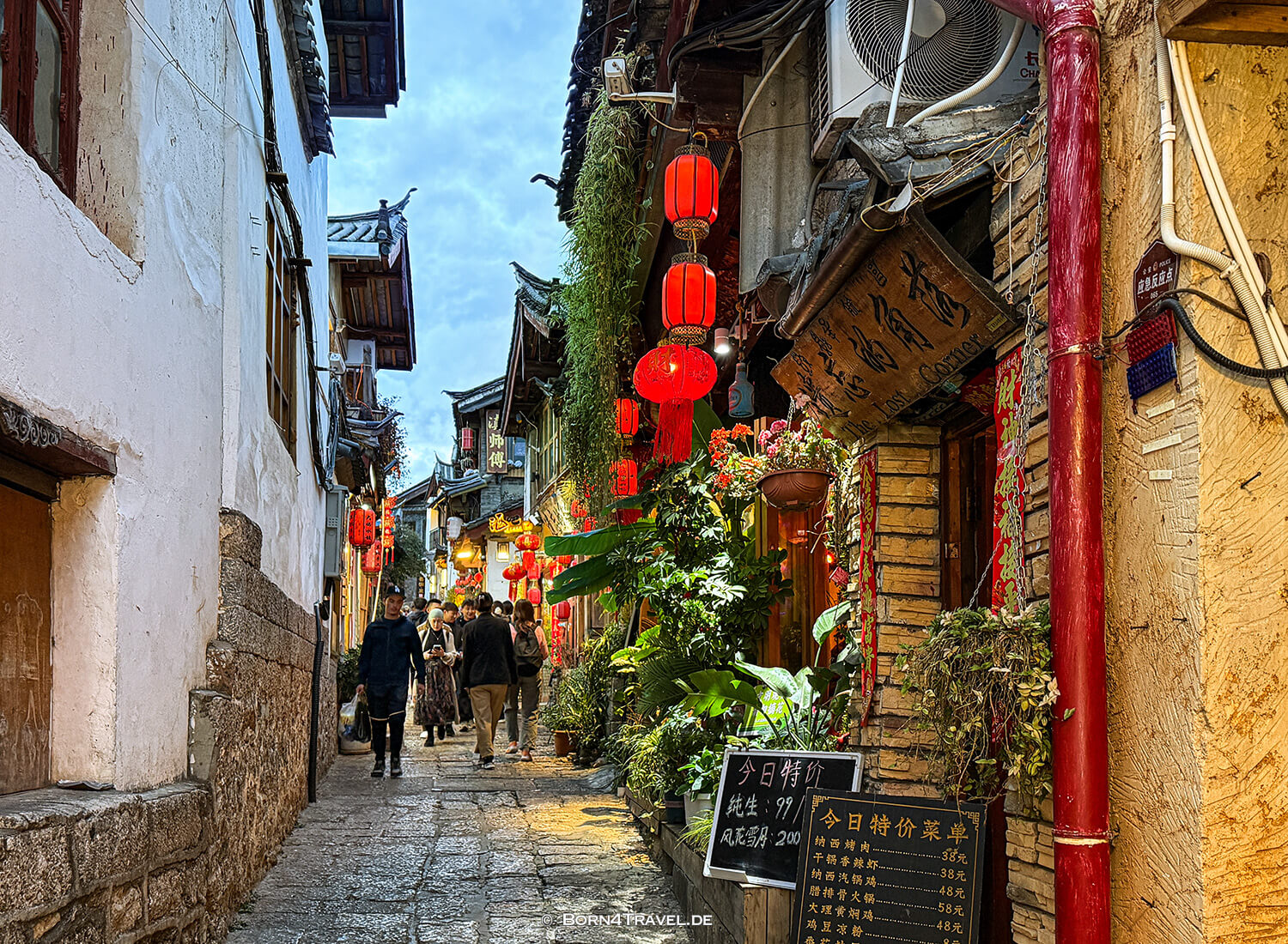Lijiang,Yunnan,China2026,born4travel.de