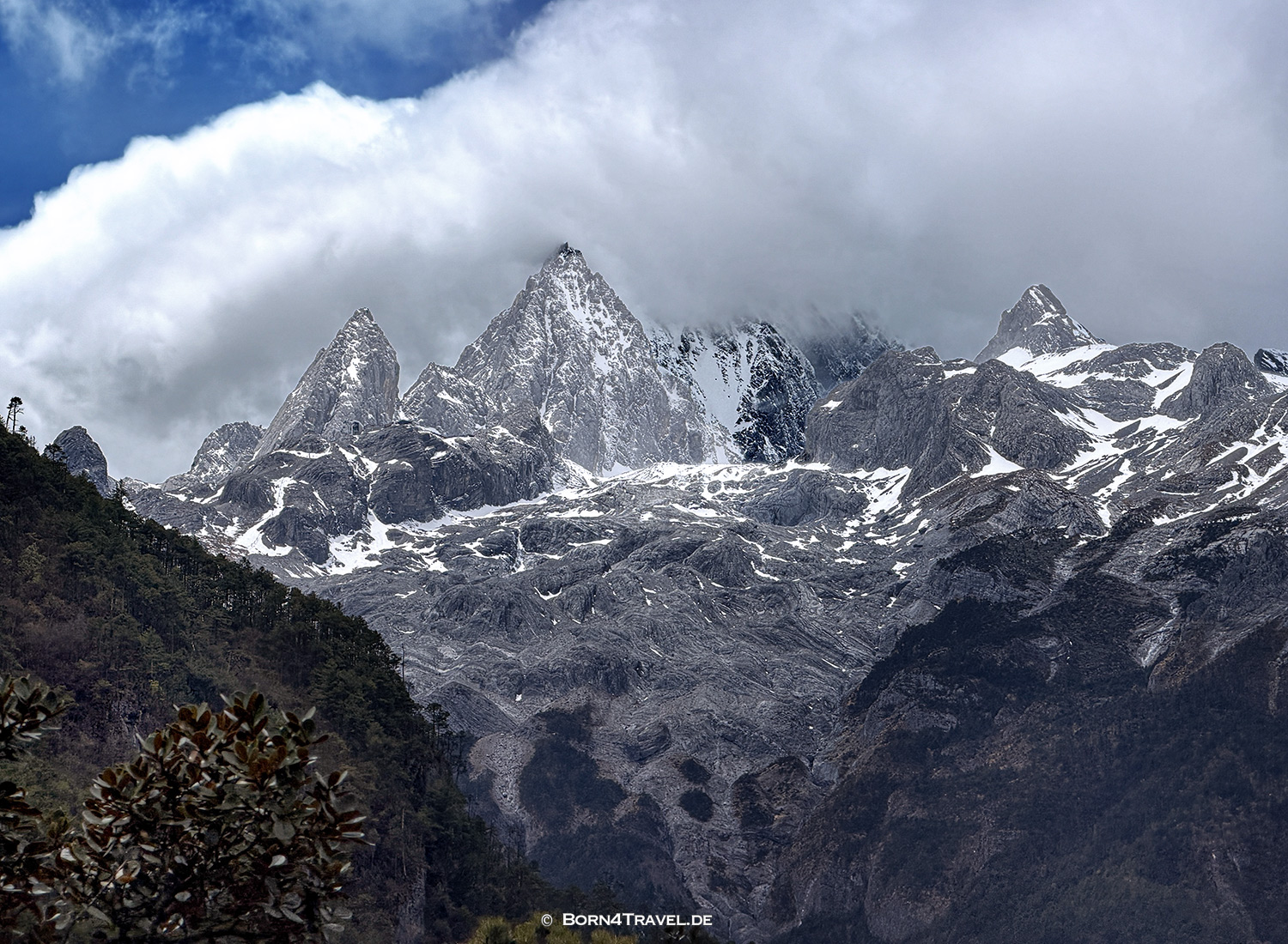 Blue Moon ValleyLijiang,Yunnan,China2026,born4travel.de