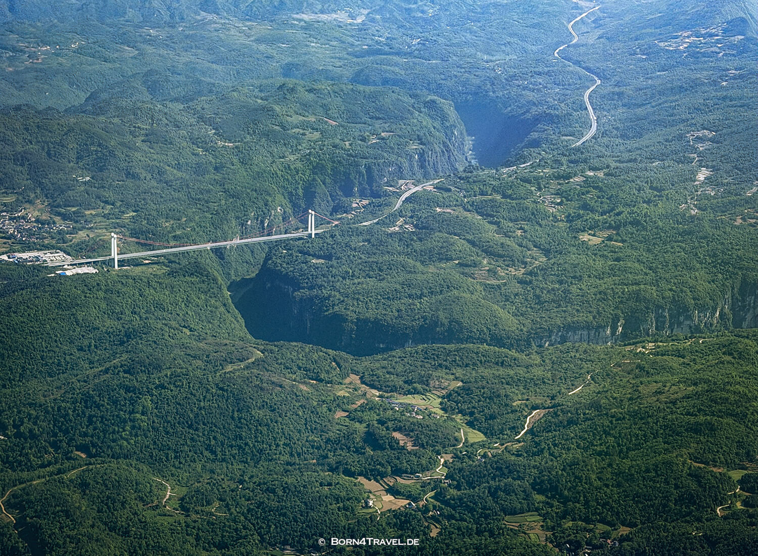 Zhanghua Lishui Grand Bridge near Zhangjiajie CA 8609, China2026,born4travel.de
