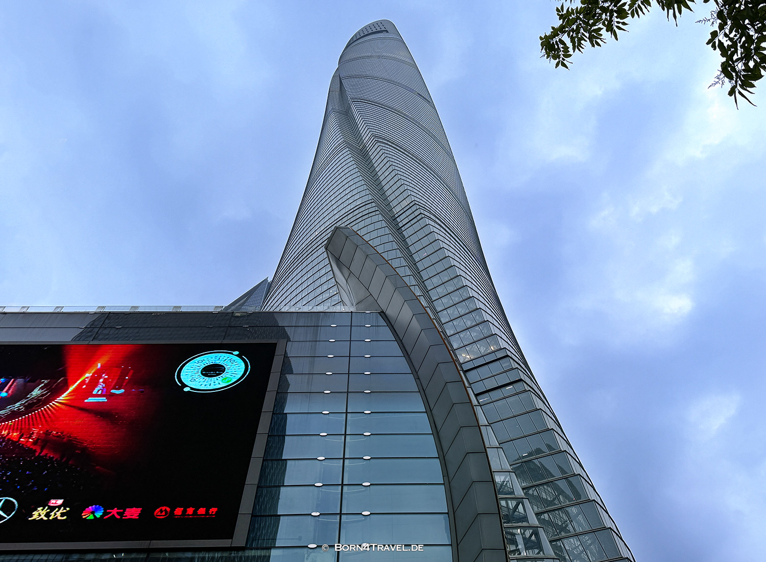 Shanghai Tower in Shanghai,China2026,born4travel.de