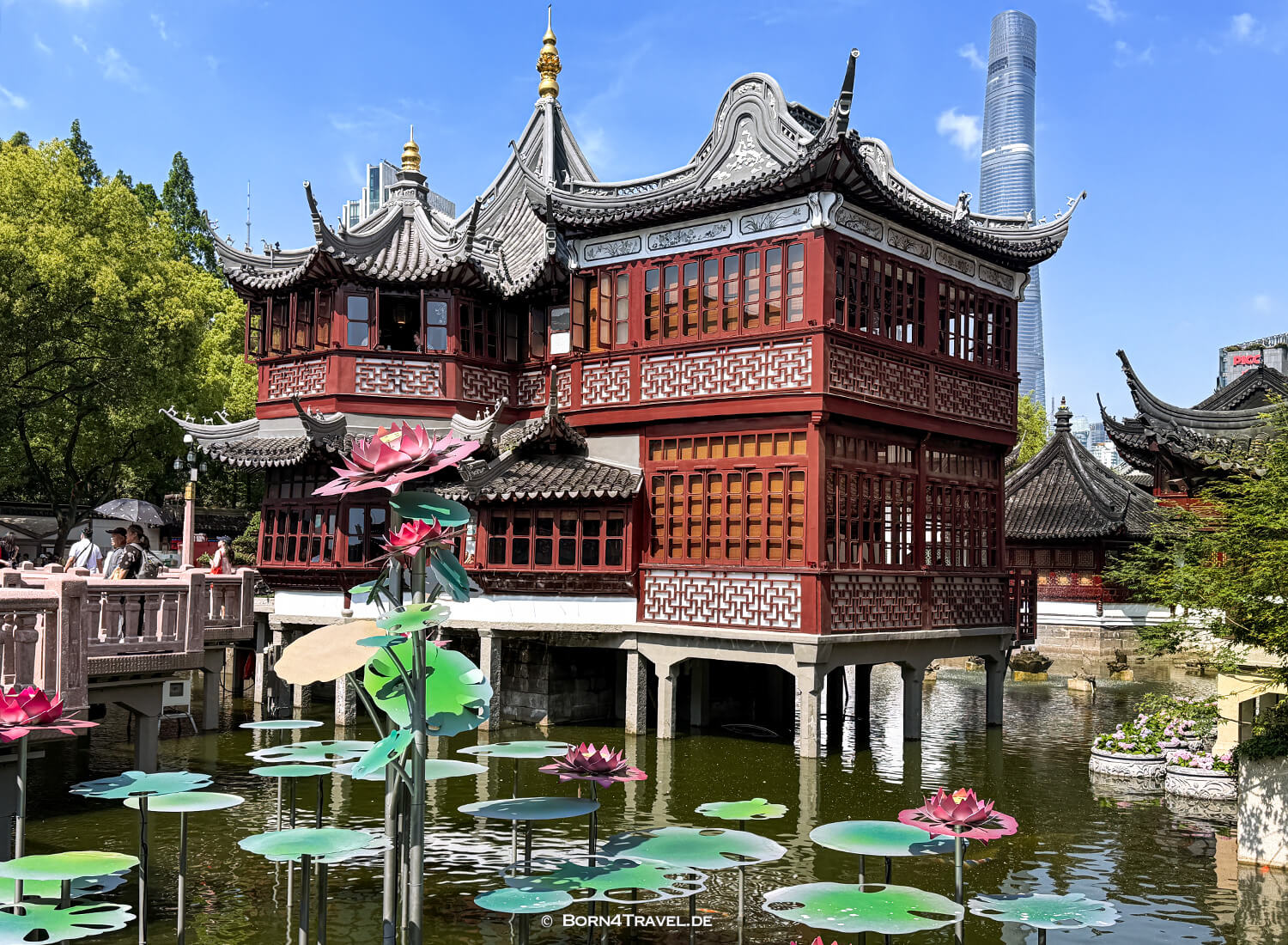 Yuyuan Bazaar in Shanghai,China2026,born4travel.de