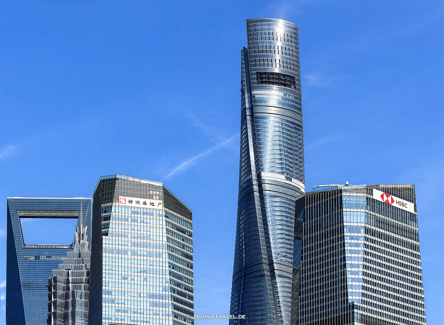 Lujiazui Skywalk Shanghai, China 2026, born4travel.de