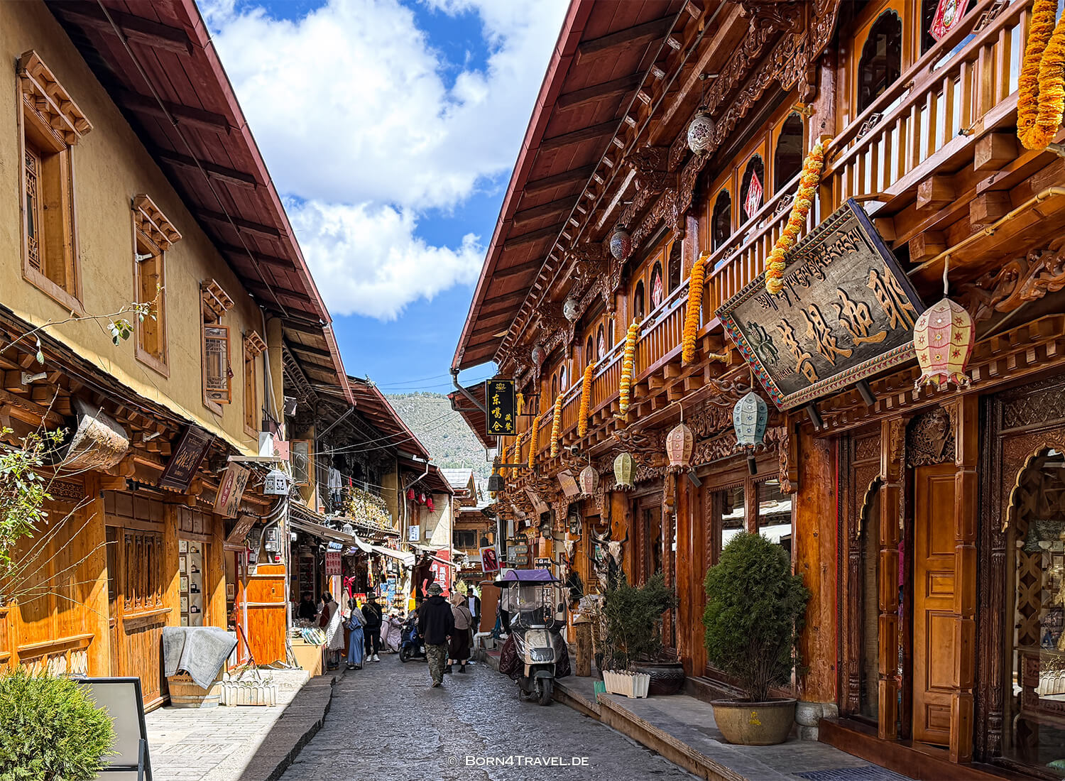 Dukezong Ancient Town,Shangri-la,YunnannChina2026,born4travel.de