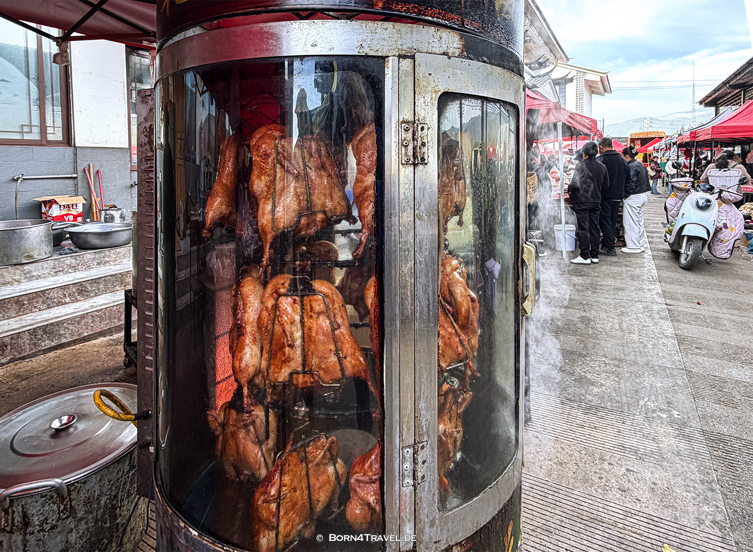 Shaxi Friday Market, Yunnan, China2026,born4travel.de