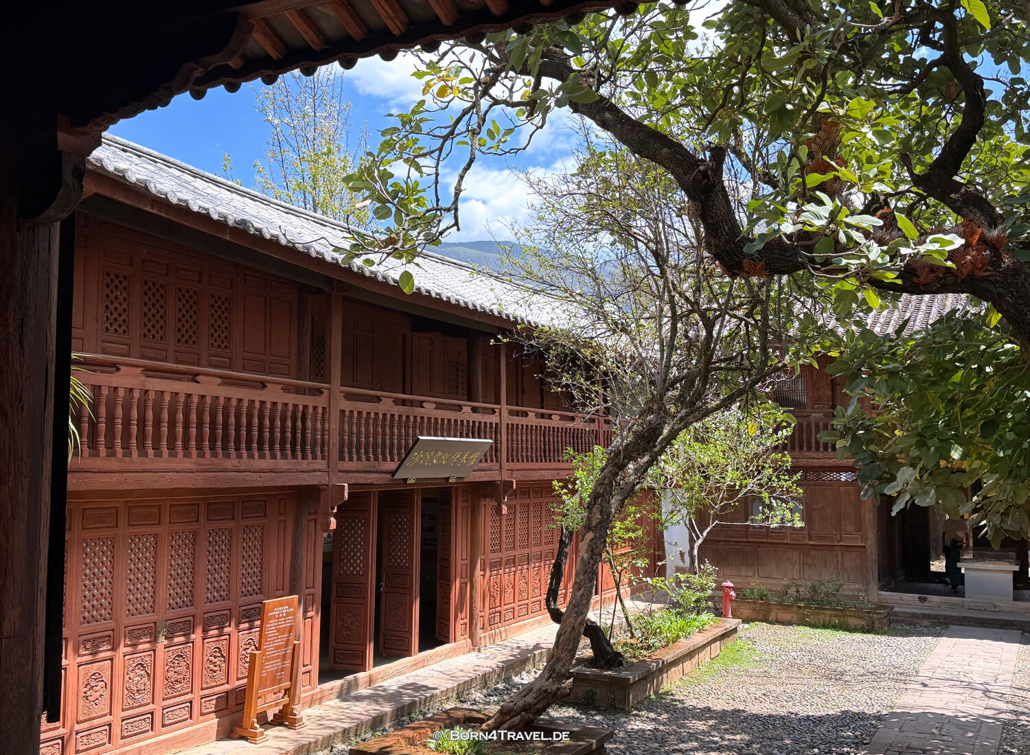 Xingjiao-Tempel Shaxi,China2026,born4travel.de