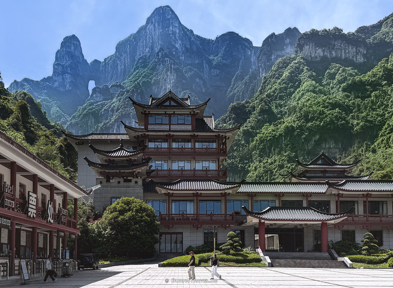 Tianmenshan National Forest Park Zhangjiajie,China2026,born4travel.de