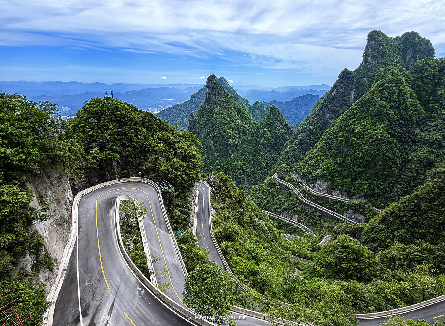 Tianmenshan National Forest Park Zhangjiajie,China2026,born4travel.de