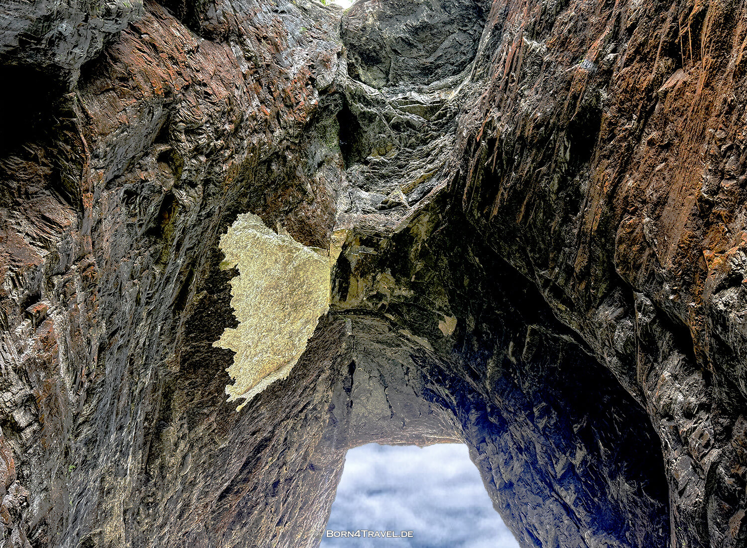Tianmenshan National Forest Park Zhangjiajie,China2026,born4travel.de