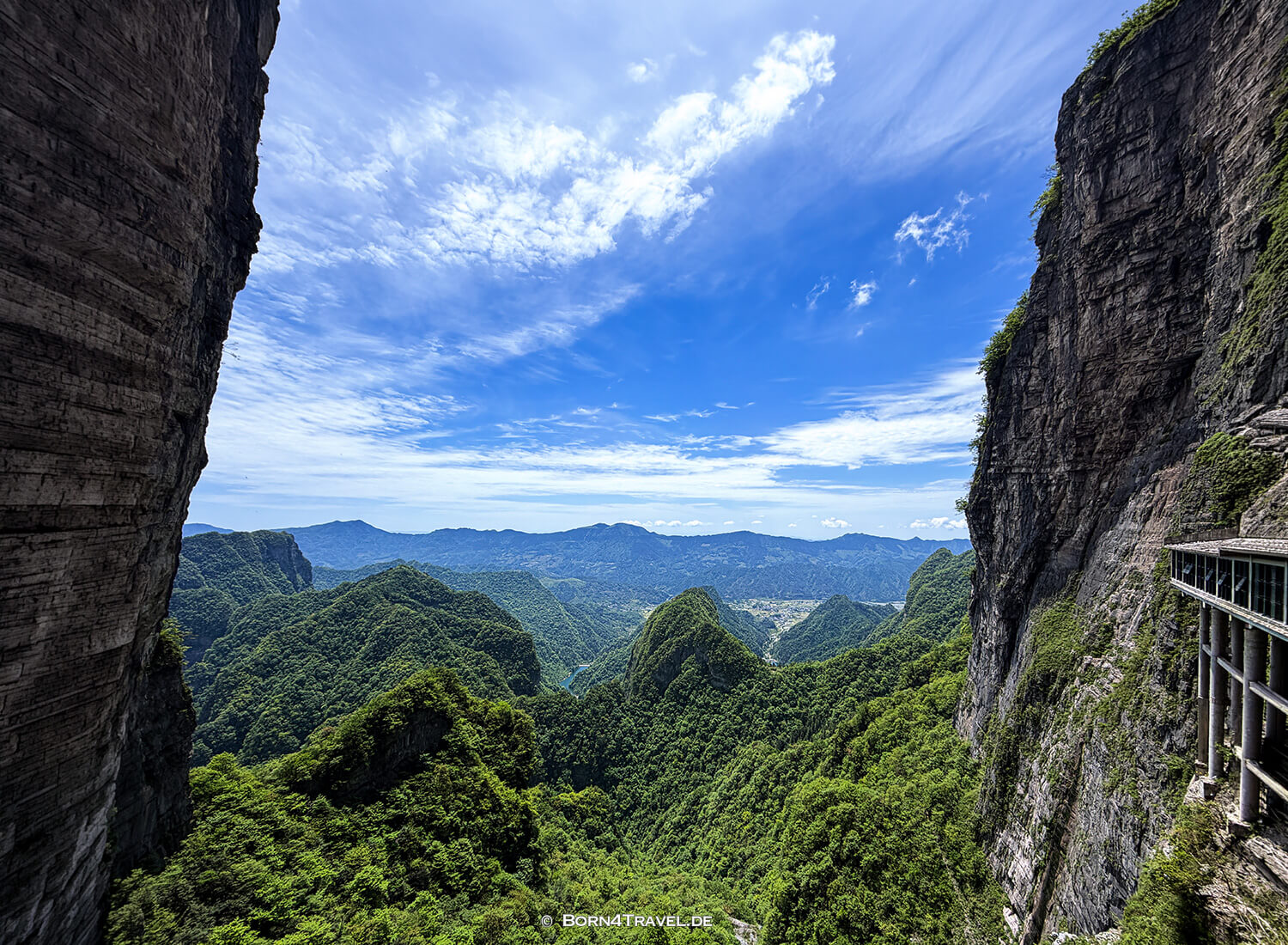 Tianmenshan National Forest Park Zhangjiajie,China2026,born4travel.de