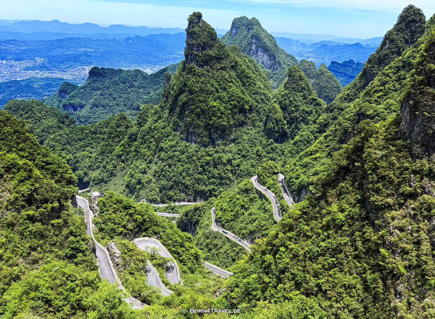 Tianmenshan National Forest Park Zhangjiajie,China2026,born4travel.de