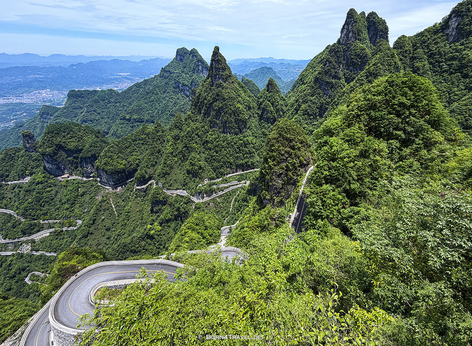 Tianmenshan National Forest Park Zhangjiajie,China2026,born4travel.de