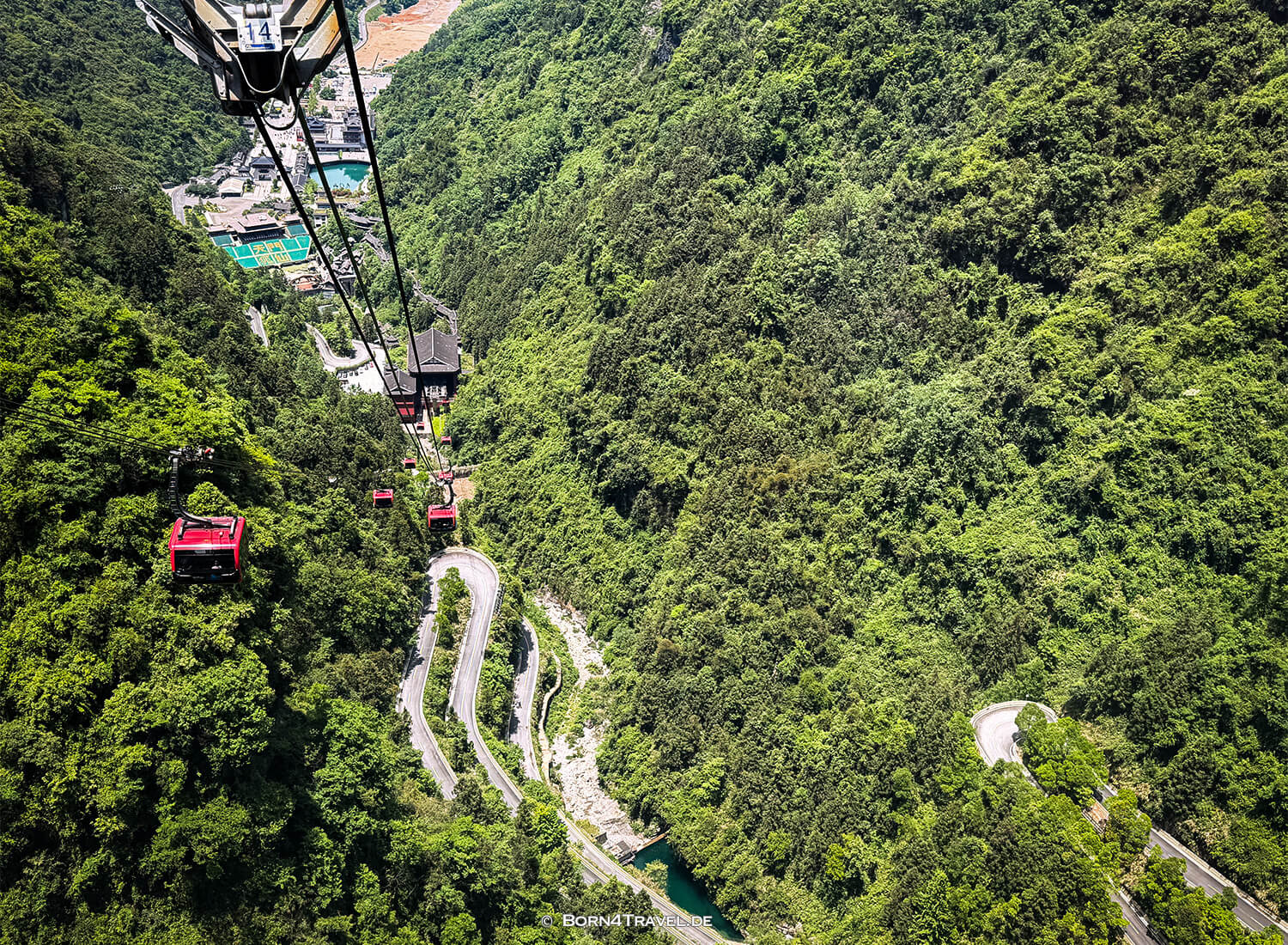 Tianmenshan National Forest Park Zhangjiajie,China2026,born4travel.de