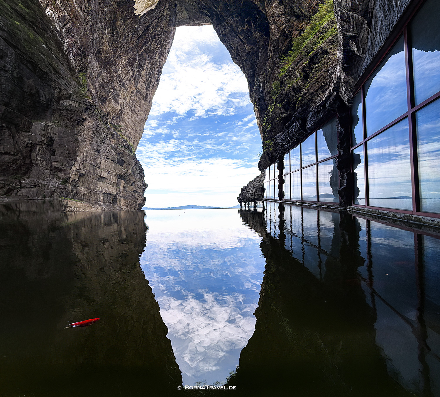 Tianmenshan National Forest Park Zhangjiajie,China2026,born4travel.de