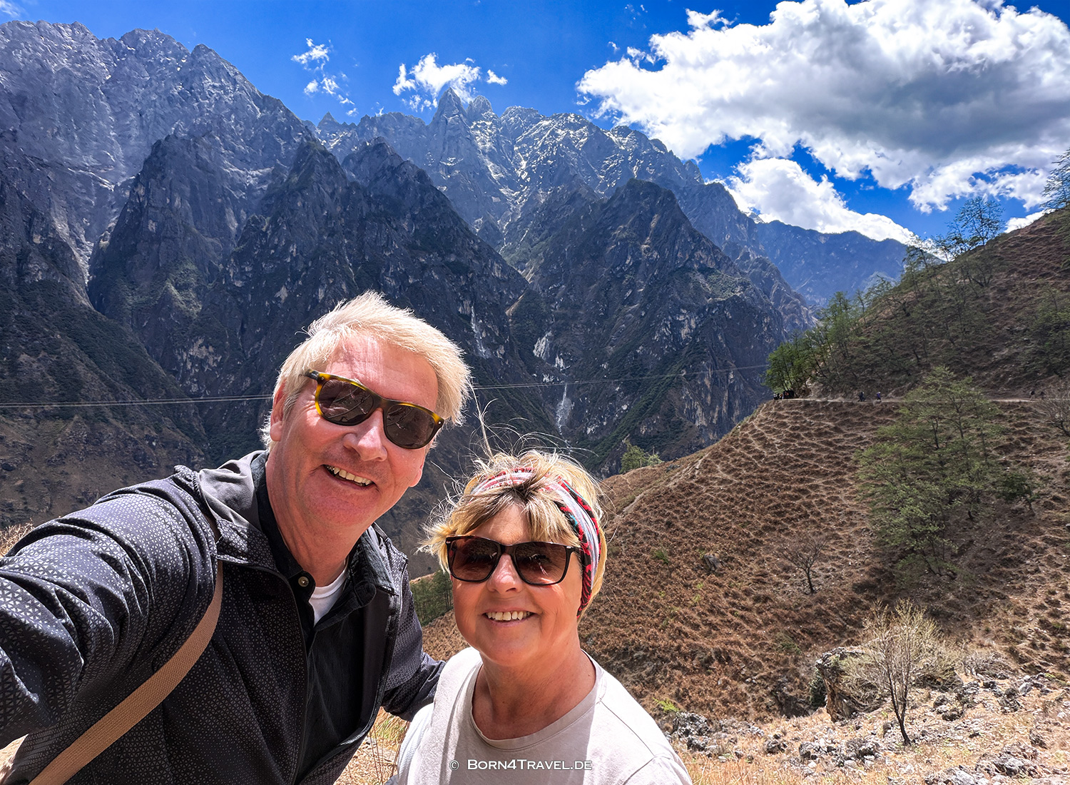 Tiger Leaping Gorge High  Trail, Yunnan,China2026,born4travel.de
