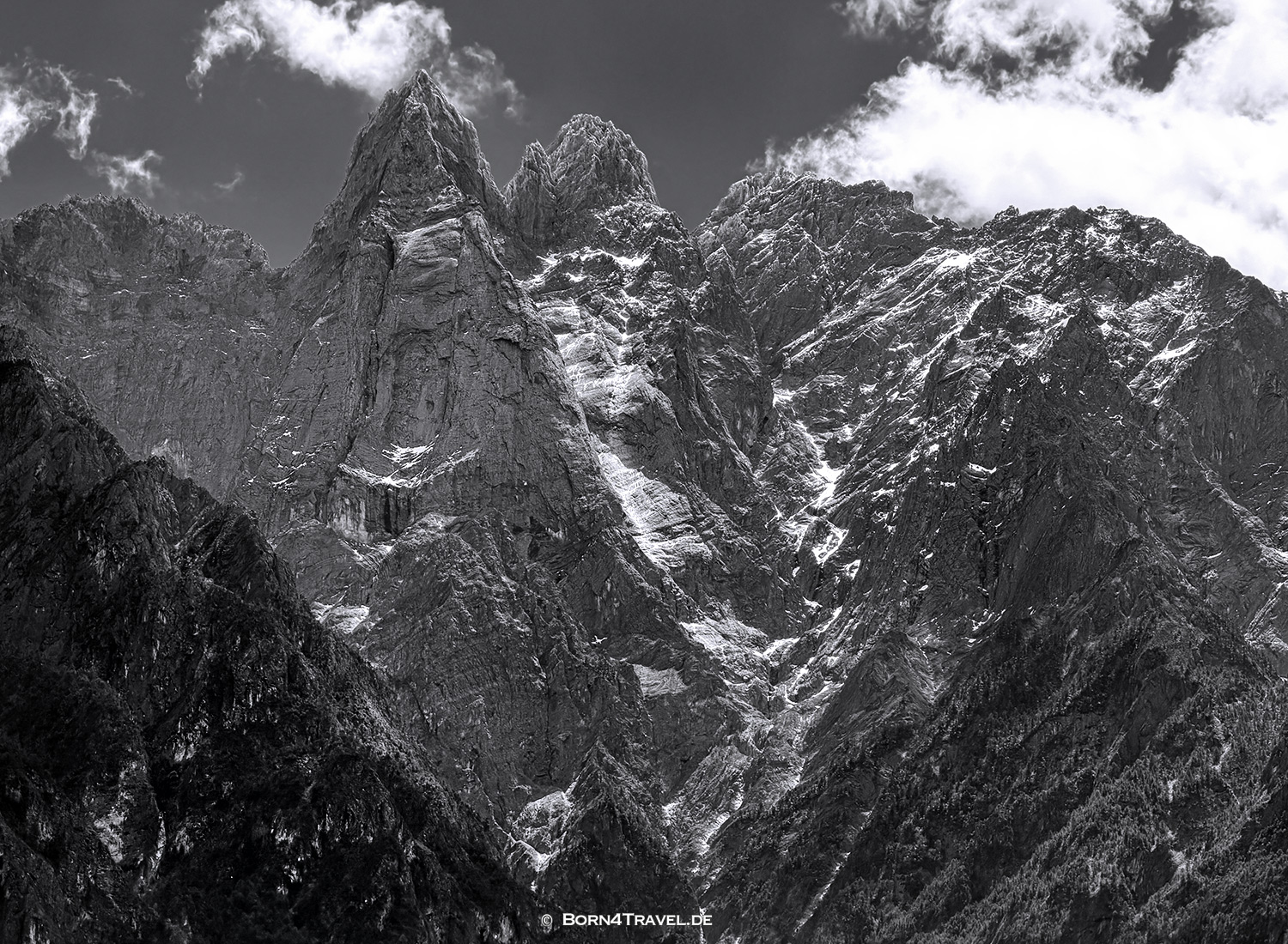 Tiger Leaping Gorge High  Trail, Yunnan,China2026,born4travel.de