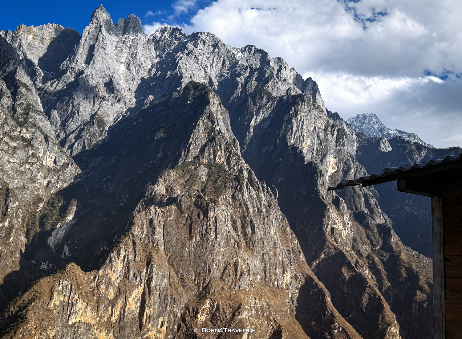 Tiger Leaping Gorge High  Trail, Yunnan,China2026,born4travel.de
