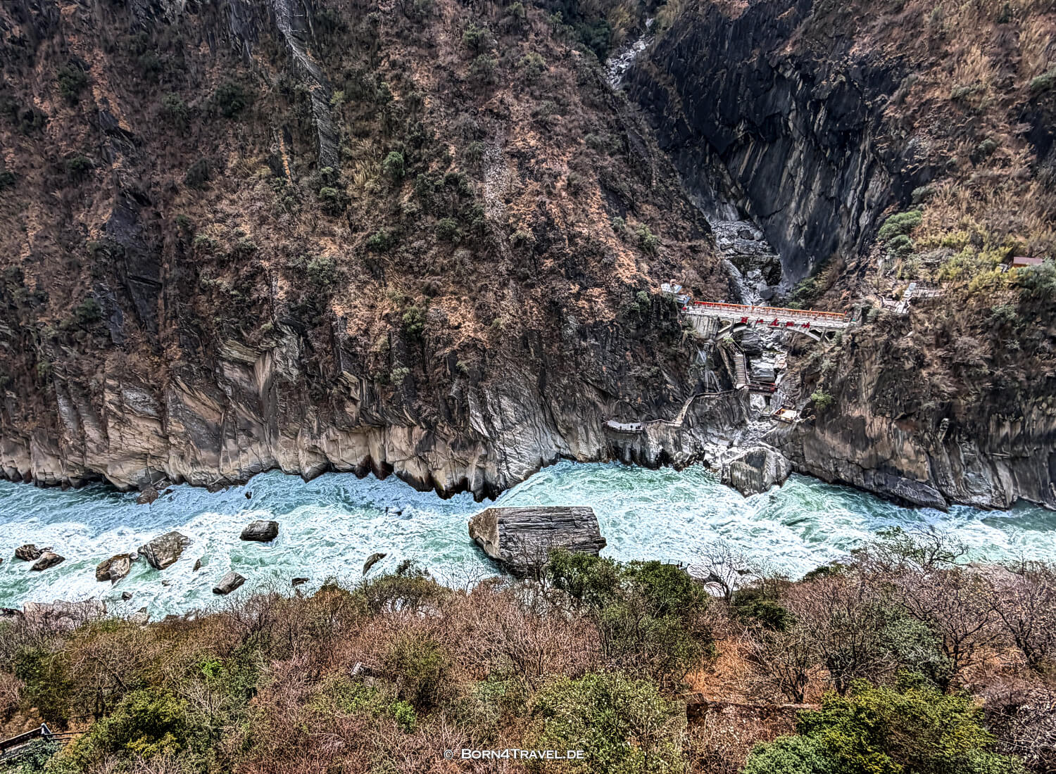 Tiger Leaping Gorge High  Trail, Yunnan,China2026,born4travel.de