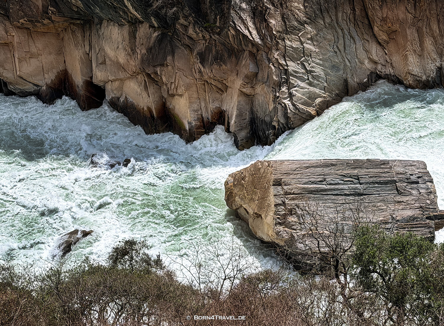 Tiger Leaping Gorge High  Trail, Yunnan,China2026,born4travel.de
