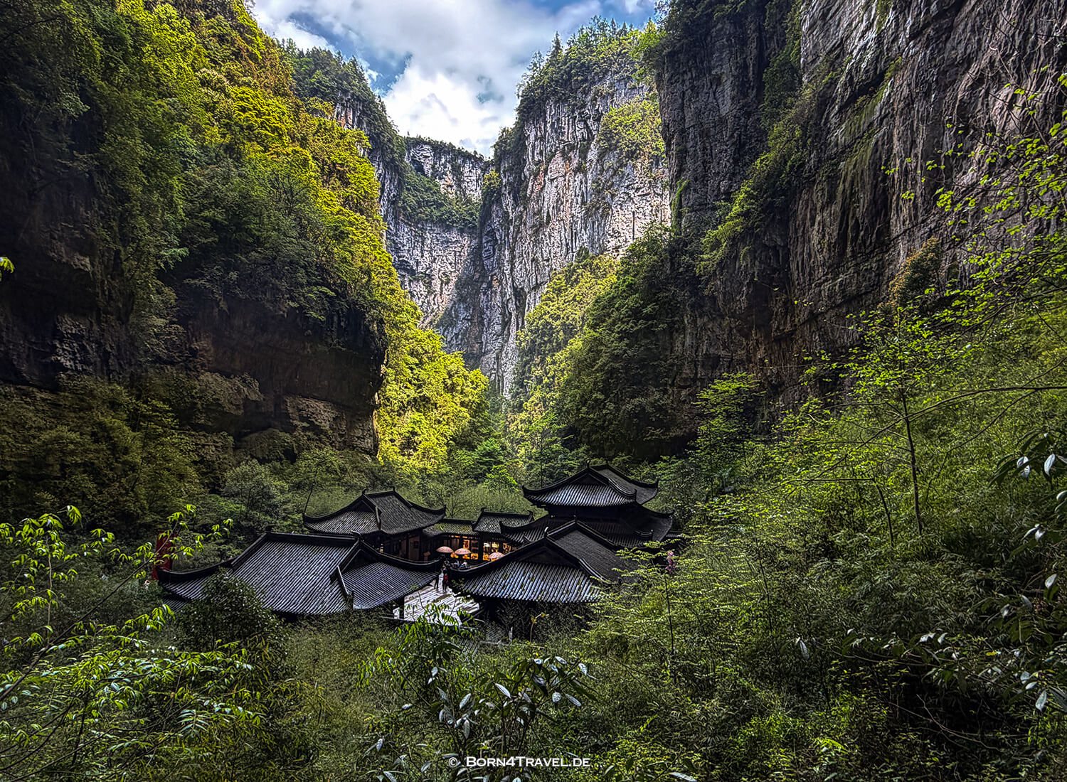 天福官驿 Tiānfú Guānyì im Wulong-Karstgebiet,China2026,born4travel.de