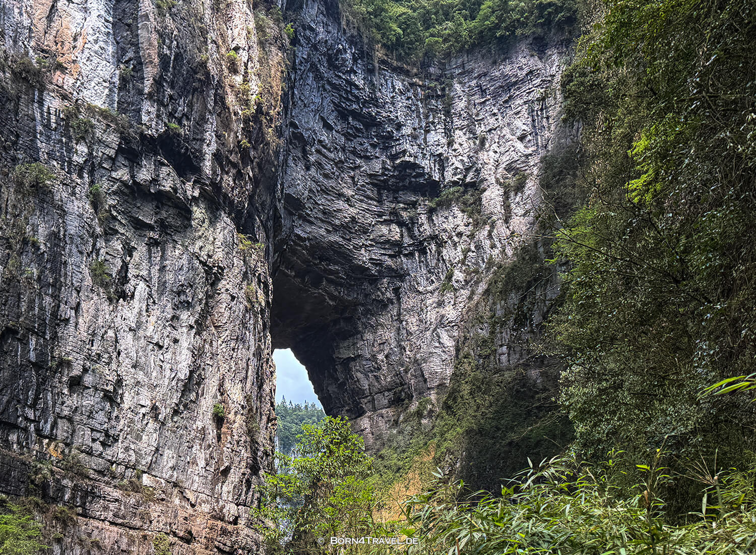 Qinglong Bridge,China2026,born4travel.de