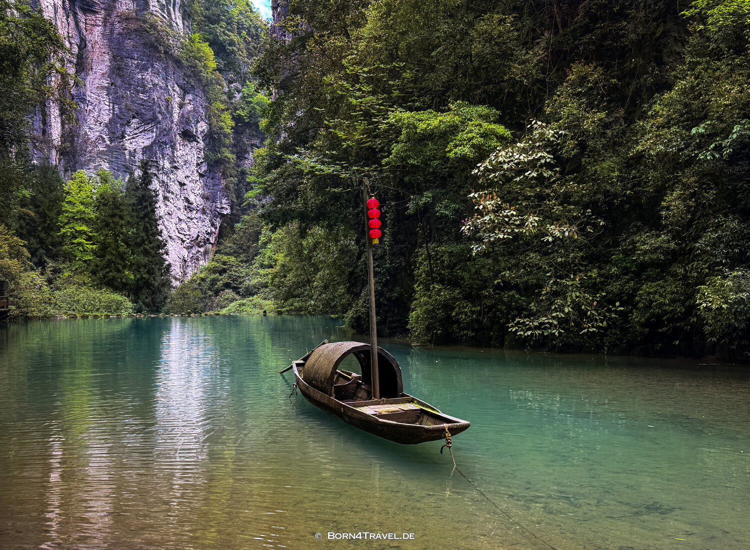 羊水河 (Yángshuǐ Hé) im Wulong-Karstgebiet.,China2026,born4travel.de