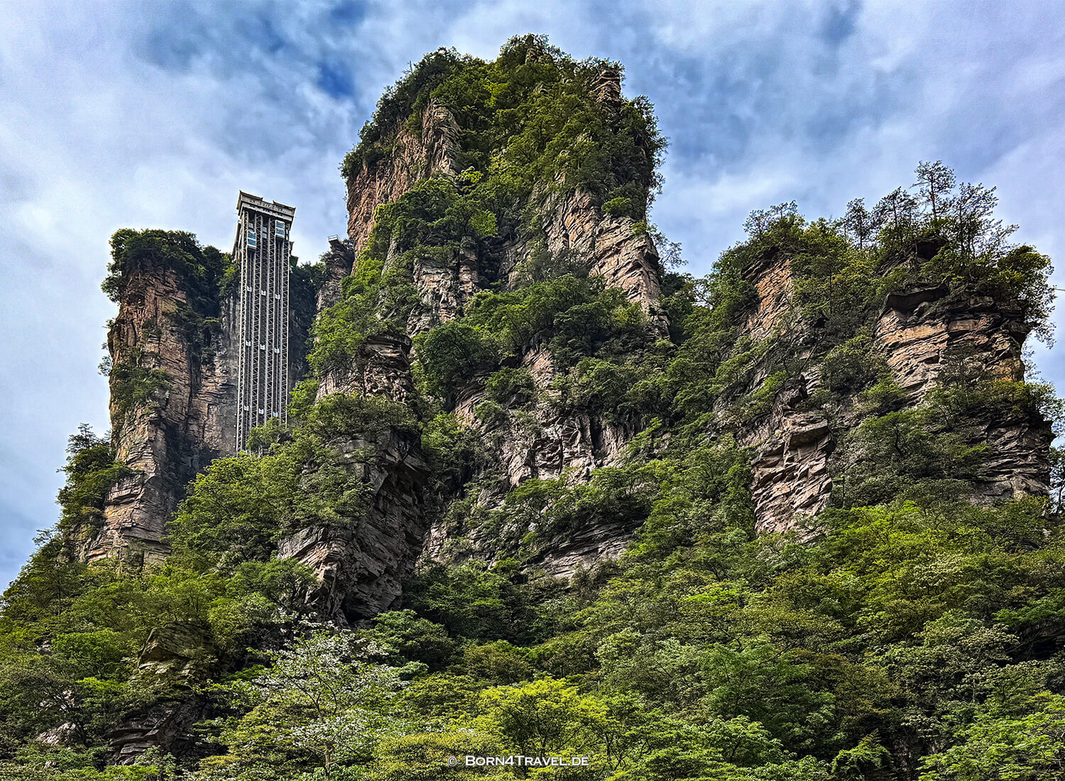 Bailong Elevato im ZhangjiajieChina2026,born4travel.de