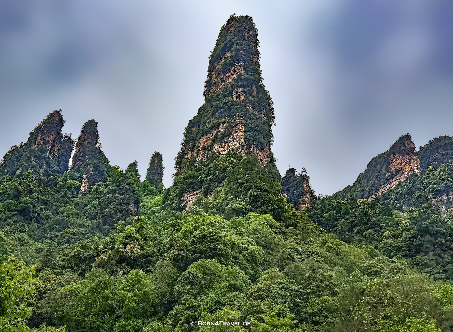 Tianzi-Mountain-Seilbahn,Zhangjiajie National Forest Park,China2026,born4travel.de