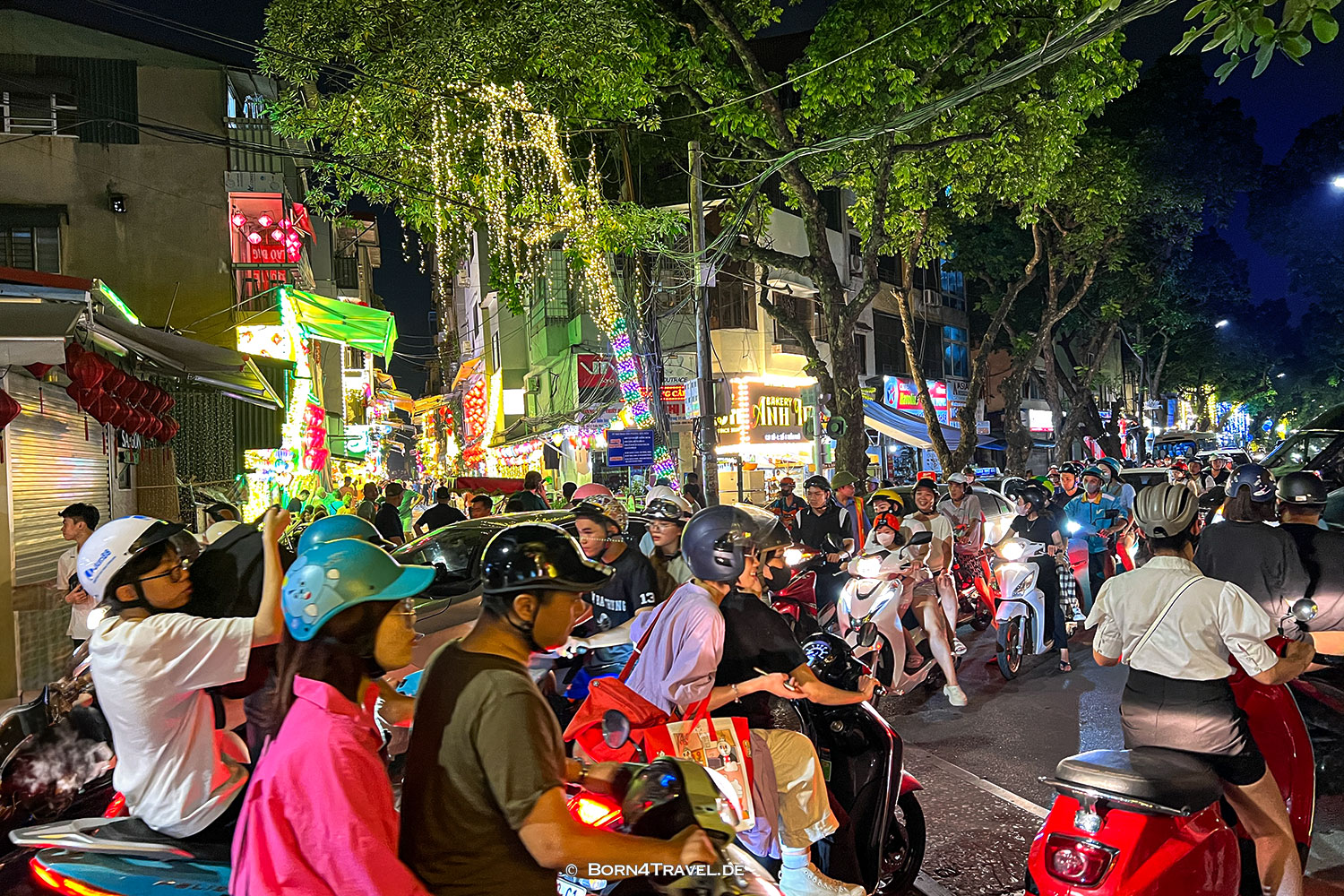 Train Street in Hanoi,Vietnam,born4travel.de
