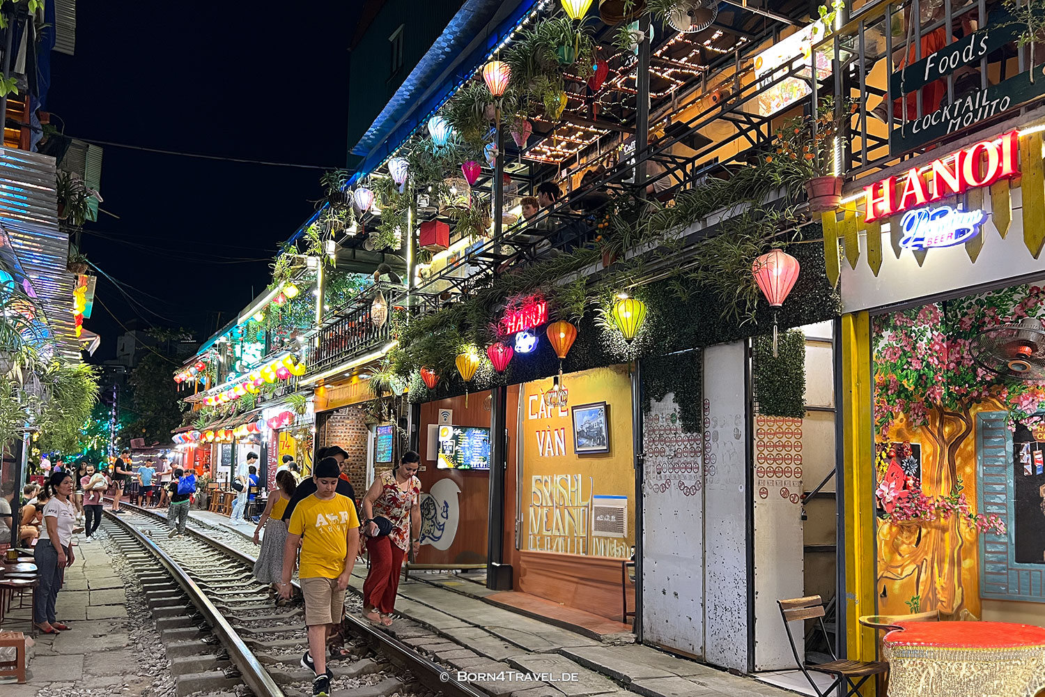 Train Street in Hanoi,Vietnam,born4travel.de