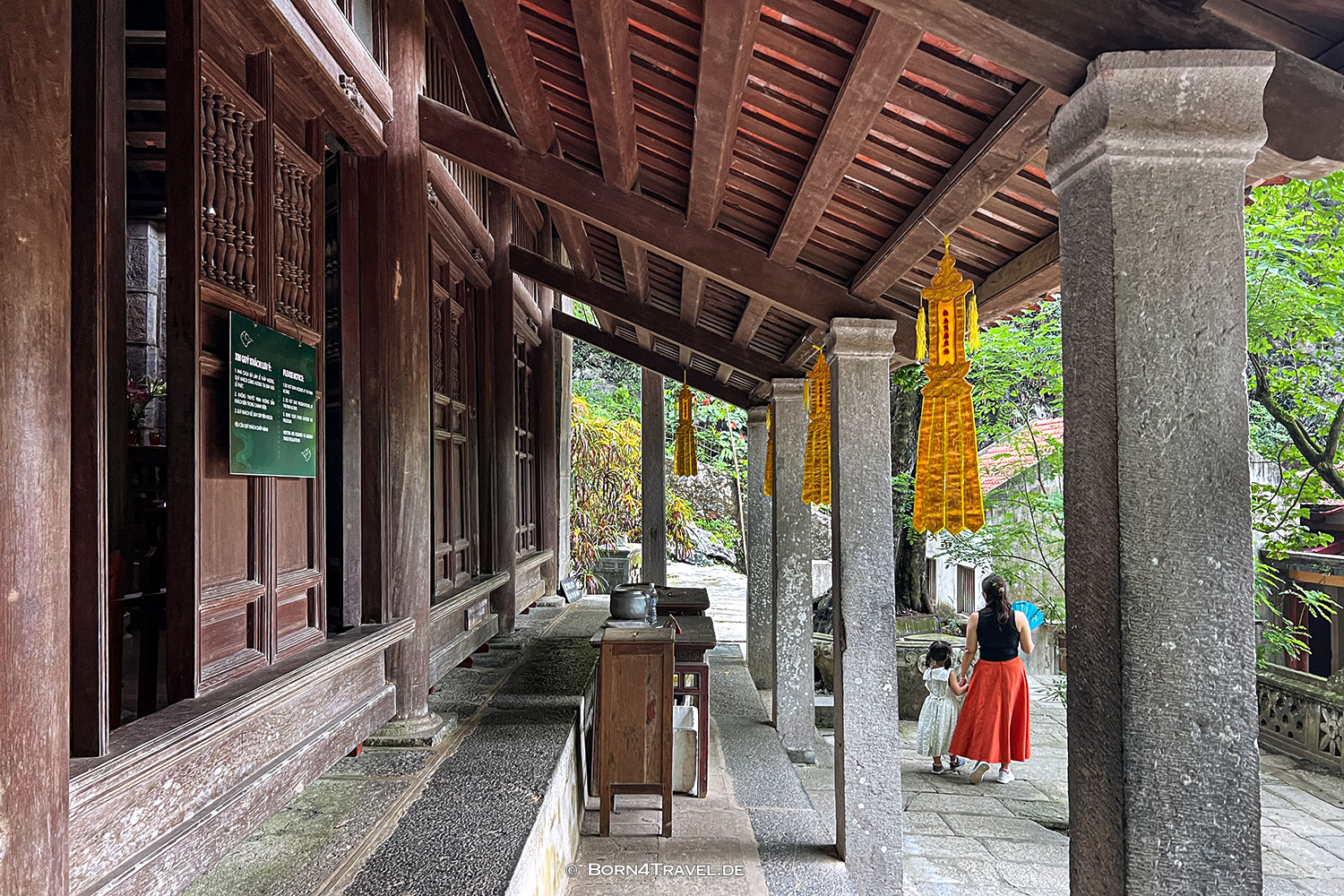 Chùa Bích Động - Bich Dong Pagoda Tam Cốc,Vietnam,born4travel