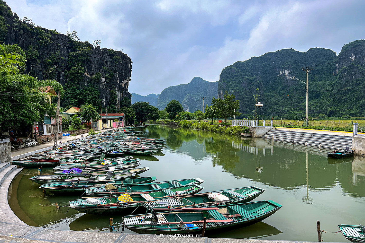 Tam Cốc,Vietnam,born4travel